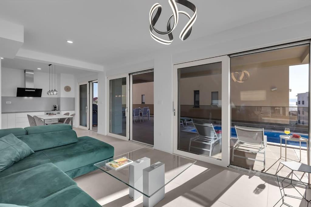Apartman Delux With Private Pool - Makarska Exklusiv Тучепи Екстер'єр фото