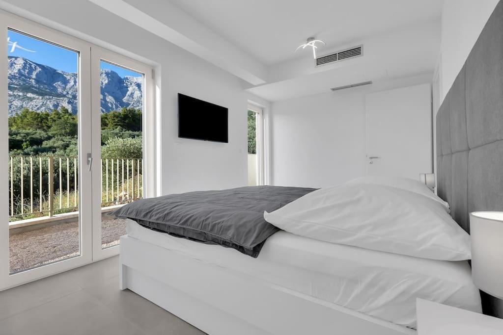 Apartman Delux With Private Pool - Makarska Exklusiv Тучепи Екстер'єр фото